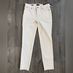 NWT Talbots Slim Ankle Jean Size 2 Cream Flattering Slimming Comfort Denim